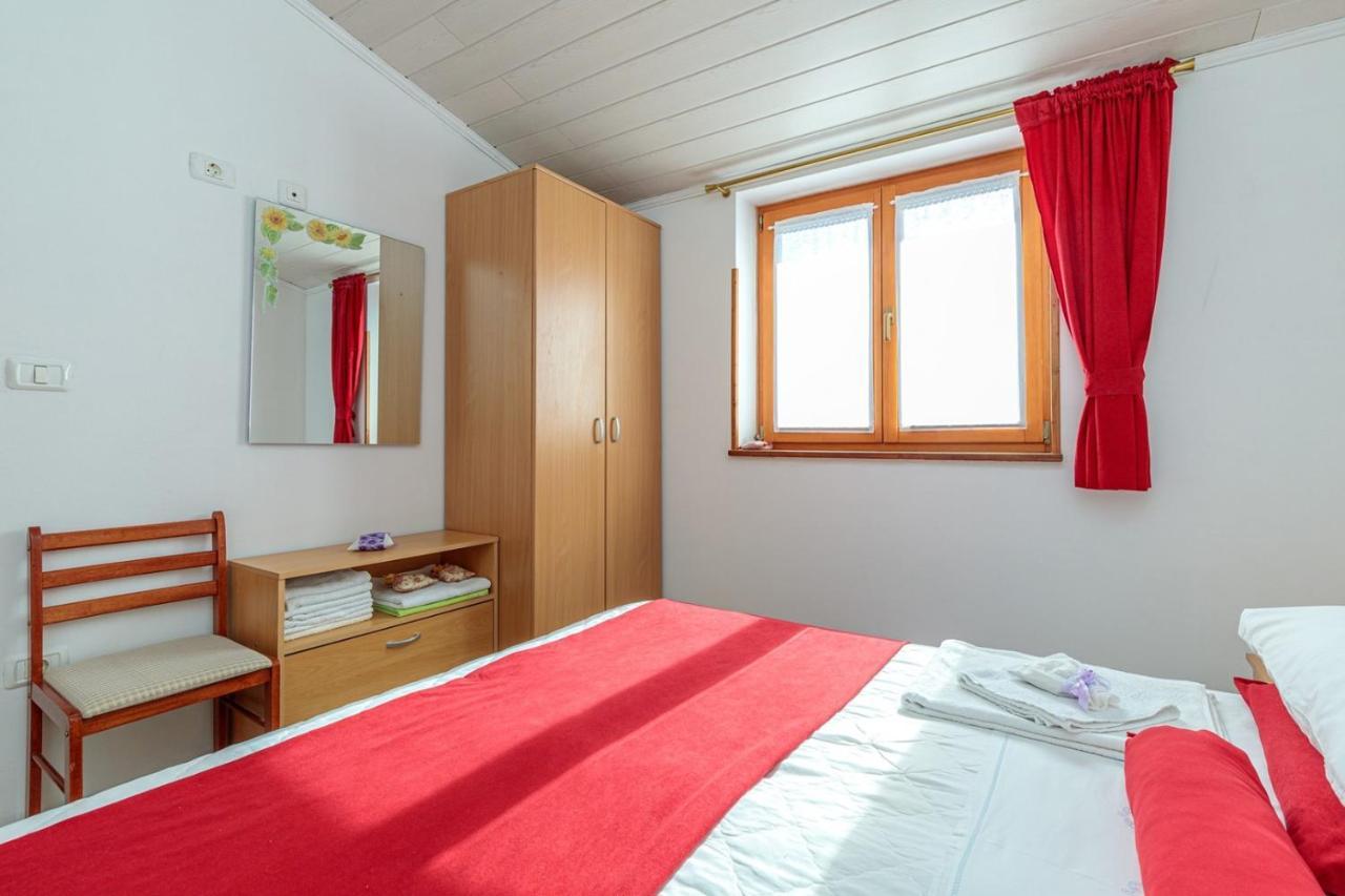 Oprtalj Apartments Sveti Leonard מראה חיצוני תמונה